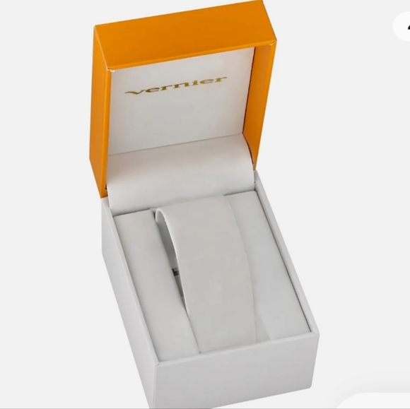 Brand new women's rose gold cat watch - Picture 2 of 7